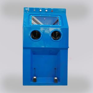 Wet sandblasting machine